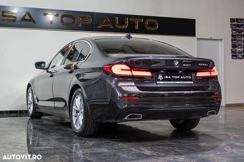 Second-hand BMW 520 Luxury Line 190 CP (139 kW) 2023 Culoaregri Berlinǎ