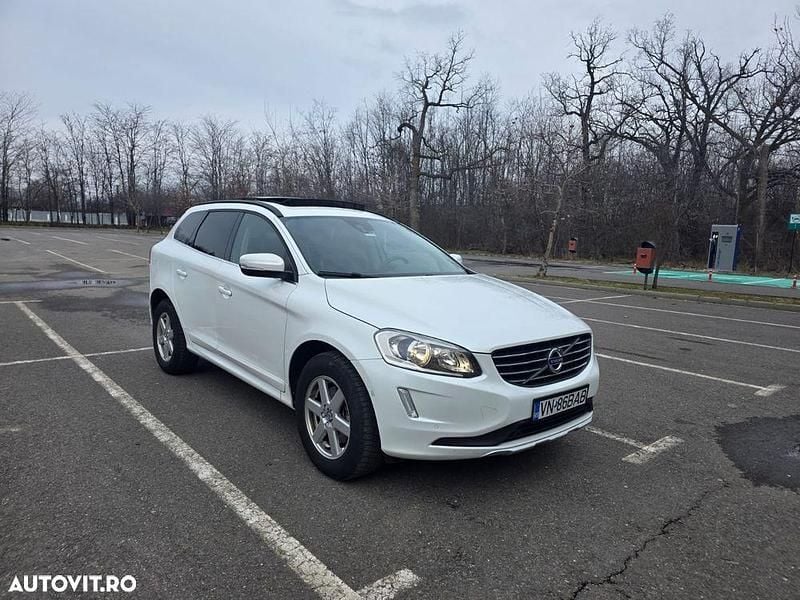 Culoarealb Second-hand 2015 Volvo XC60 SUV | 12.750 EUR (Preț bun) - Imagine 1/4