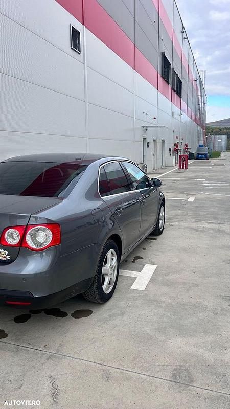 Culoaregri Utilizat 2007 VW Jetta Comfortline Cabrio | 3.450 EUR - Imagine 1/4