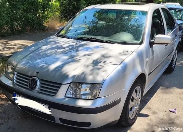 Gri Utilizat 2001 VW Bora Berlinǎ | 1.750 EUR (Preț OK) - Imagine 1/4