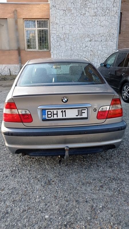 Gri Utilizat 2005 BMW 318 M Sport Berlinǎ | 2.950 EUR - Imagine 1/4