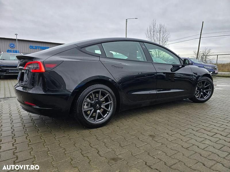 Second-hand Tesla Model 3 239 kW (325 CP) 2021 Culoarenegru Berlinǎ