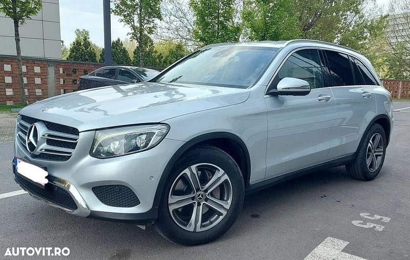 Culoareargint Utilizat 2018 Mercedes GLC250 SUV | 23.950 EUR (Preț bun) - Imagine 1/4
