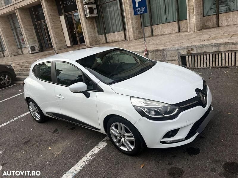 Culoarealb Utilizat 2017 Renault Clio IV Life Break | 8.500 EUR (Puțin scump) - Imagine 1/4