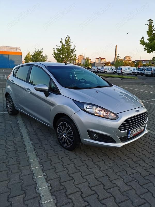 Second-hand Ford Fiesta 75 CP (55 kW) 2014 Gri Hatchback