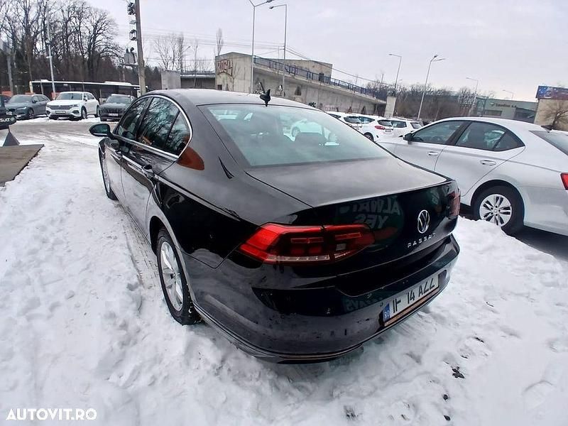 Second-hand VW Passat Comfortline 150 CP (110 kW) 2022 Culoarenegru Break