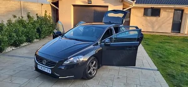 Utilizat 2014 Volvo V40 R-Design Break | 6.499 EUR - Imagine 1/4