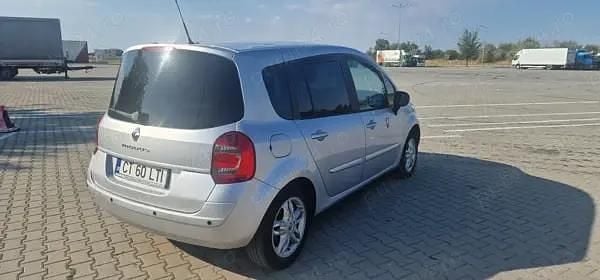 Second-hand Renault Grand Modus 110 CP (80 kW) 2011 Argintiu Monovolum