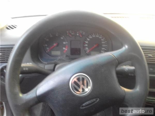 Argintiu metalizat Utilizat 2000 VW Golf IV Break | 1.200 EUR - Imagine 1/4