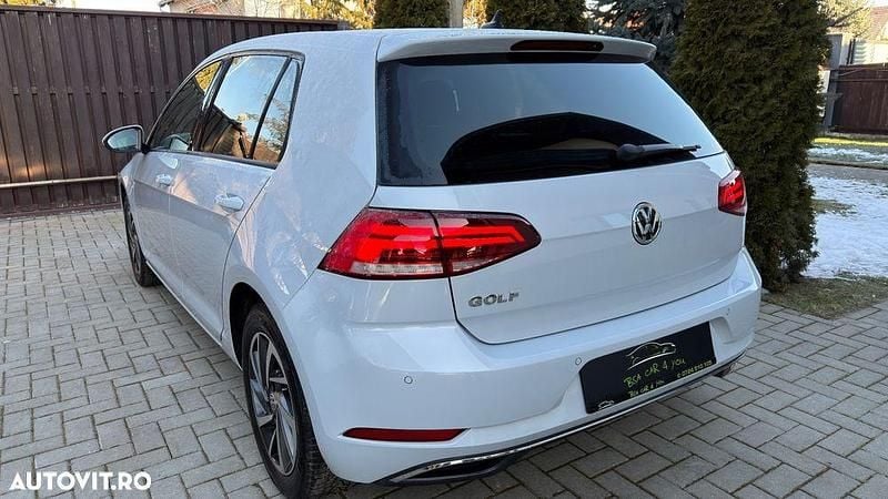 Second-hand VW Golf Sound 110 CP (80 kW) 2017 Culoarealb Cabrio