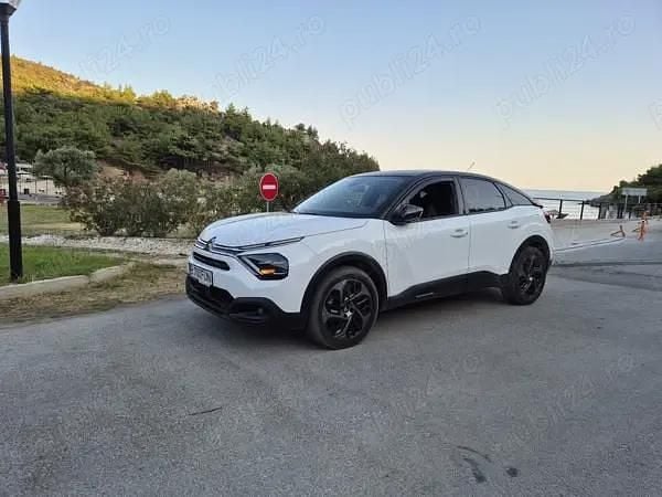 Alb Utilizat 2023 Citroën C4 PureTech SUV | 16.300 EUR (Preț OK) - Imagine 1/4