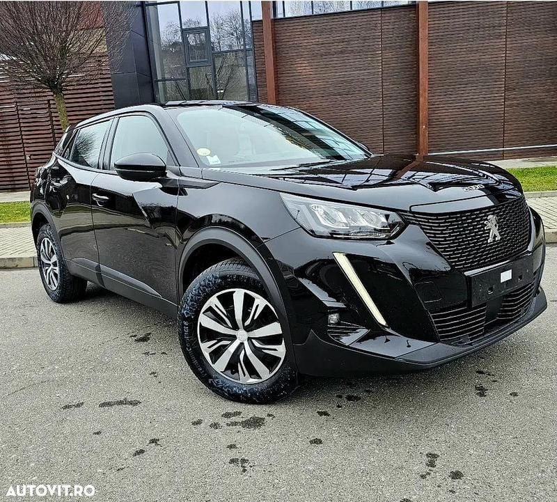 Second-hand Peugeot 2008 130 CP (95 kW) 2022 Culoarenegru SUV