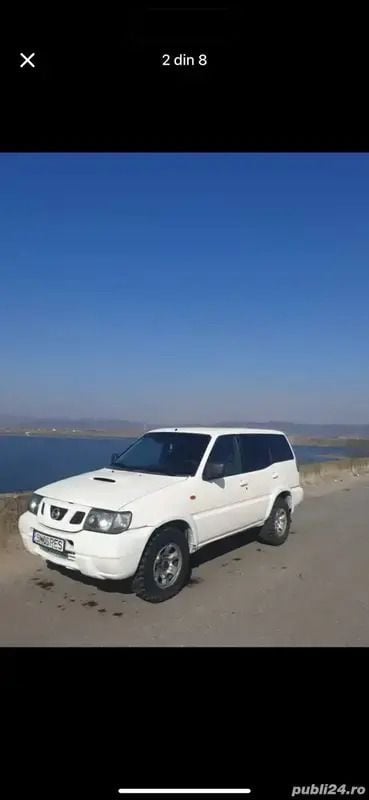 Alb Utilizat 2005 Nissan Terrano SUV | 2.600 EUR - Imagine 1/4