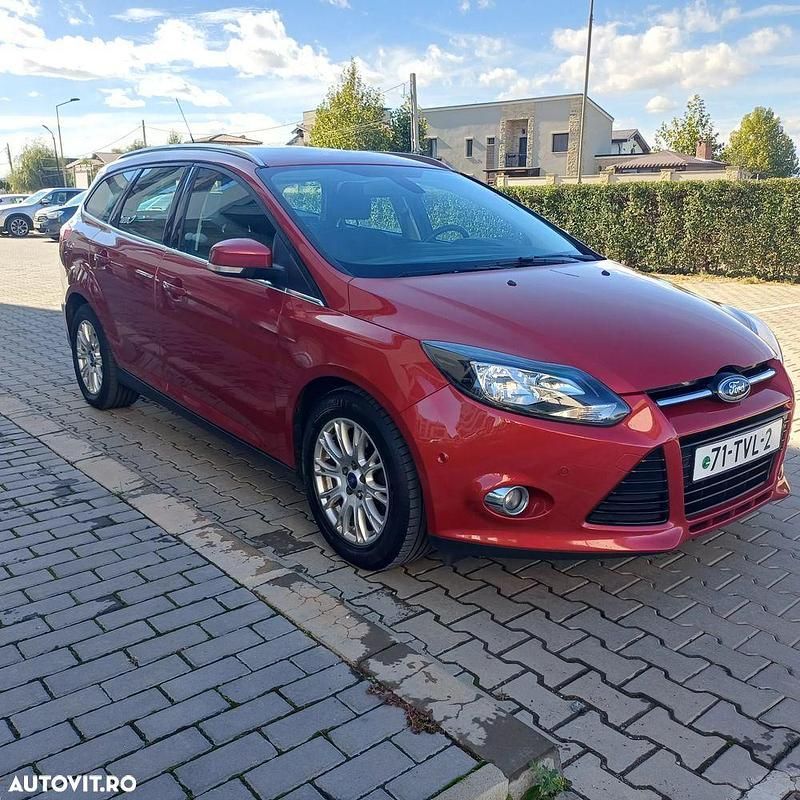 Culoarerosu Utilizat 2012 Ford Focus Titanium Break | 4.990 EUR (Preț OK) - Imagine 1/4