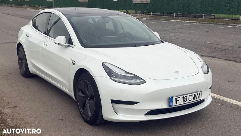 Culoarealb Utilizat 2020 Tesla Model 3 Standard Range Plus Berlinǎ | 22.000 EUR (Preț OK) - Imagine 1/4