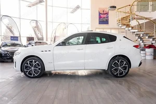 Second-hand Maserati Levante 275 CP (202 kW) 2019 Alb SUV