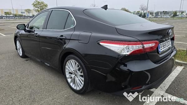 Second-hand Toyota Camry 218 CP (160 kW) 2020 Negru Berlinǎ