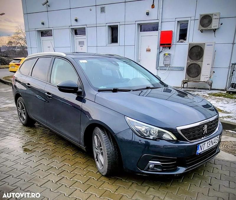 Second-hand Peugeot 308 Style 110 CP (80 kW) 2019 Culoarenegru Break