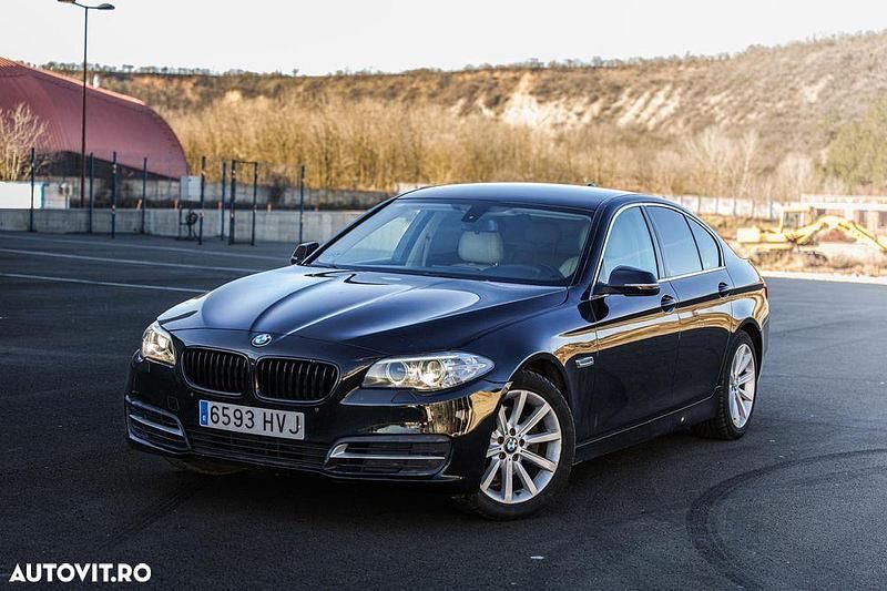 Second-hand BMW 520 184 CP (135 kW) 2014 Culoarenegru Berlinǎ