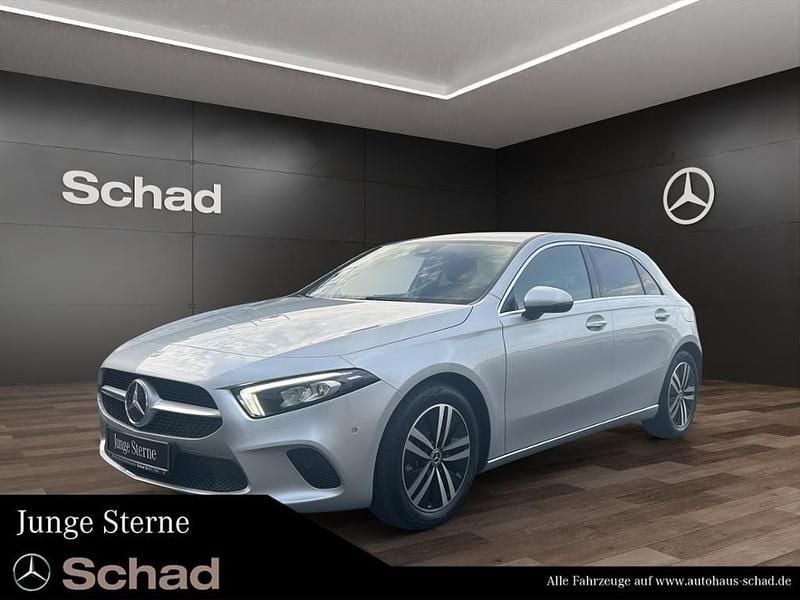 Utilizat 2022 Mercedes A180 | 29.554 EUR (Preț OK) - Imagine 1/1