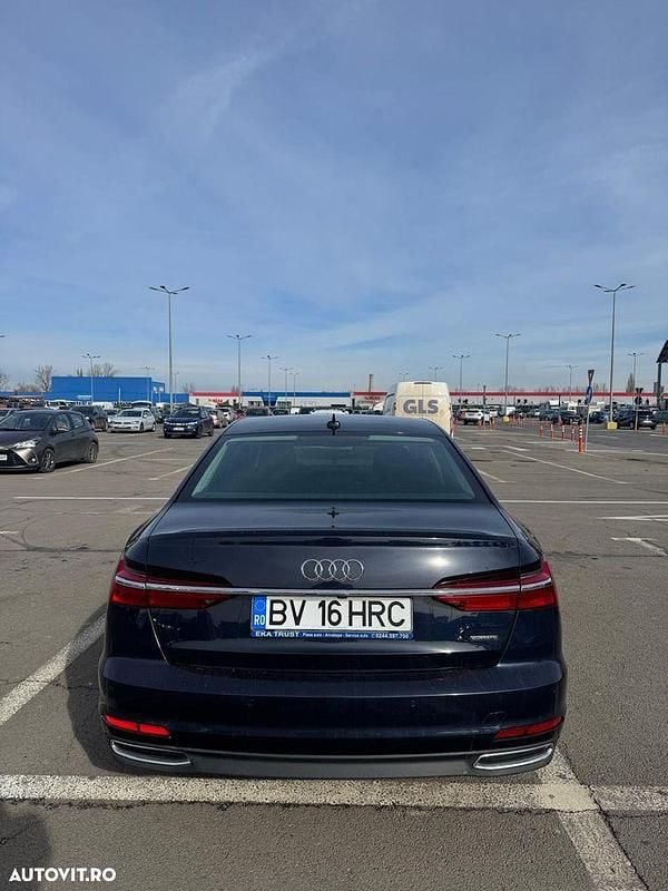 Second-hand Audi A6 Design 340 CP (250 kW) 2019 Culoarealbastru Berlinǎ