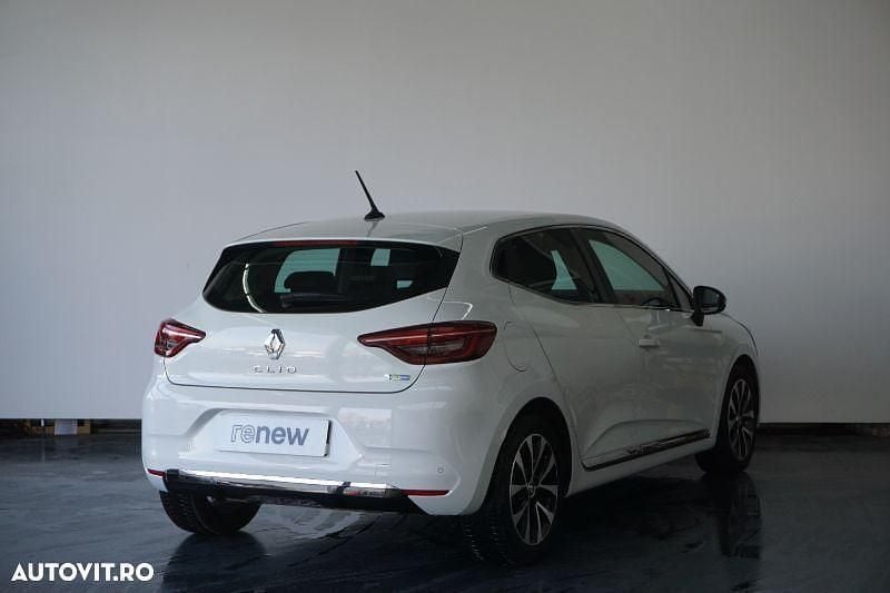 Second-hand Renault Clio V Techno 143 CP (105 kW) 2022 Culoarealb