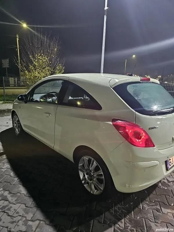 Second-hand Opel Corsa 100 CP (73 kW) 2011 Hatchback