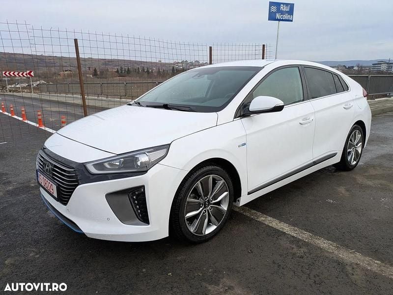 Second-hand Hyundai Ioniq 141 CP (103 kW) 2018 Culoarealb Hatchback