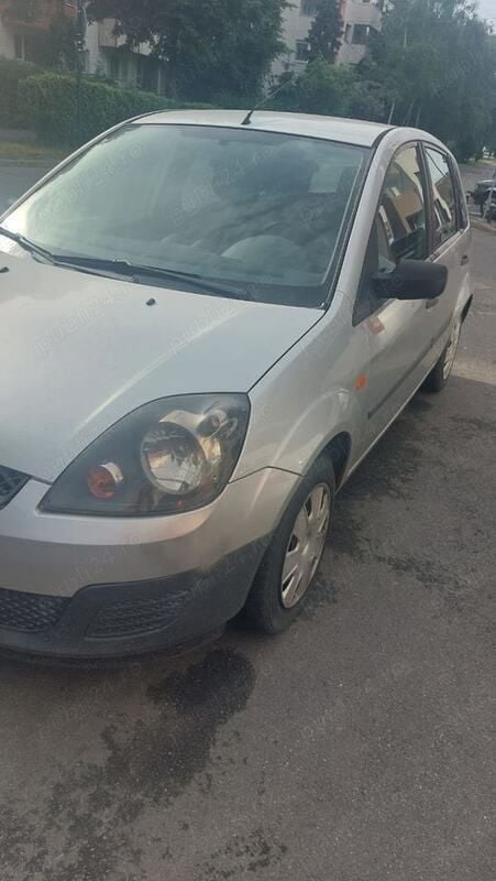 Argintiu Utilizat 2006 Ford Fiesta Hatchback | 1.990 EUR (Preț OK) - Imagine 1/3