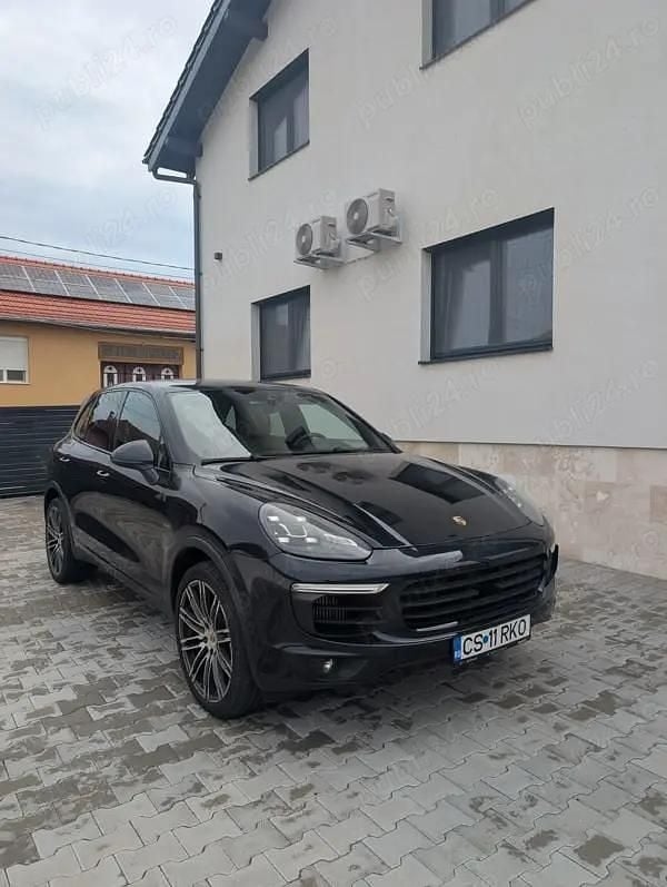 Utilizat 2015 Porsche Cayenne SUV | 23.800 EUR (Preț bun) - Imagine 1/4