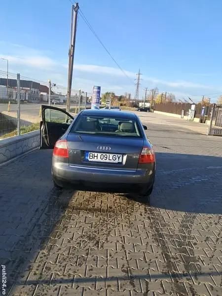 Second-hand Audi A4 131 CP (96 kW) 2003 Berlinǎ