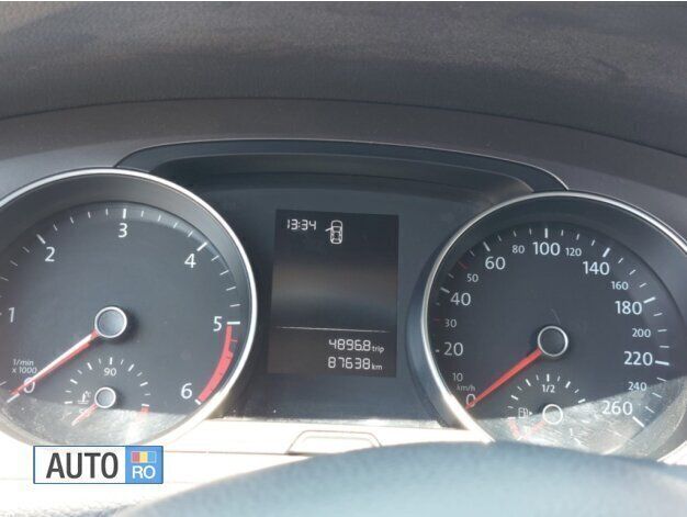 Alb Utilizat 2015 VW Golf VII Hatchback | 9.800 EUR - Imagine 1/4