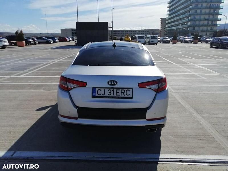 Second-hand Kia Optima Spirit 136 CP (100 kW) 2013 Culoaregri Hatchback