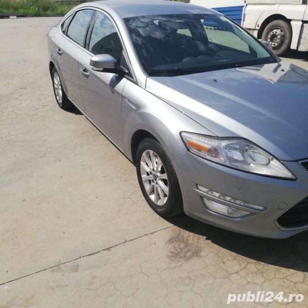Second-hand Ford Mondeo 200 CP (147 kW) 2011 Gri Hatchback