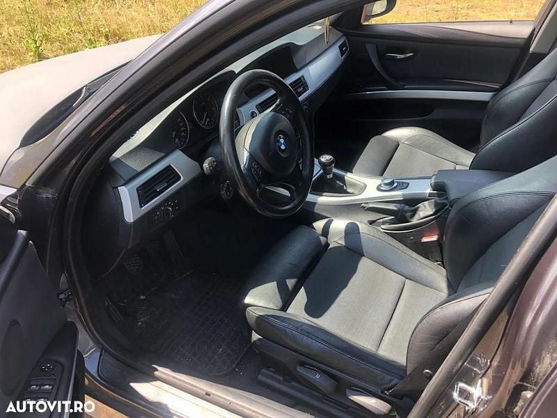 Gri Utilizat 2005 BMW 320 Berlinǎ | 4.199 EUR (Preț OK) - Imagine 1/4