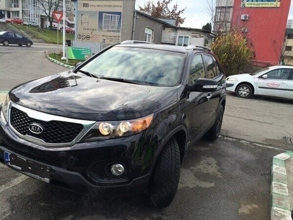 Negru Utilizat 2012 Kia Sorento SUV | 8.600 EUR (Preț bun) - Imagine 1/4