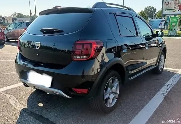 Utilizat 2019 Dacia Sandero Stepway Hatchback | 7.580 EUR (Preț OK) - Imagine 1/4