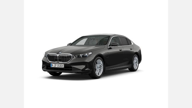 Sophisto grey brillant effect Utilizat 2024 BMW 550e Comfort Edition Berlinǎ | 71.366 EUR - Imagine 1/4