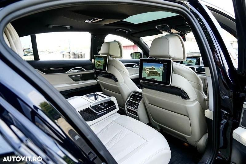 Negru Utilizat 2019 BMW 730 Comfort Edition Berlinǎ | 46.999 EUR (Puțin scump) - Imagine 1/4