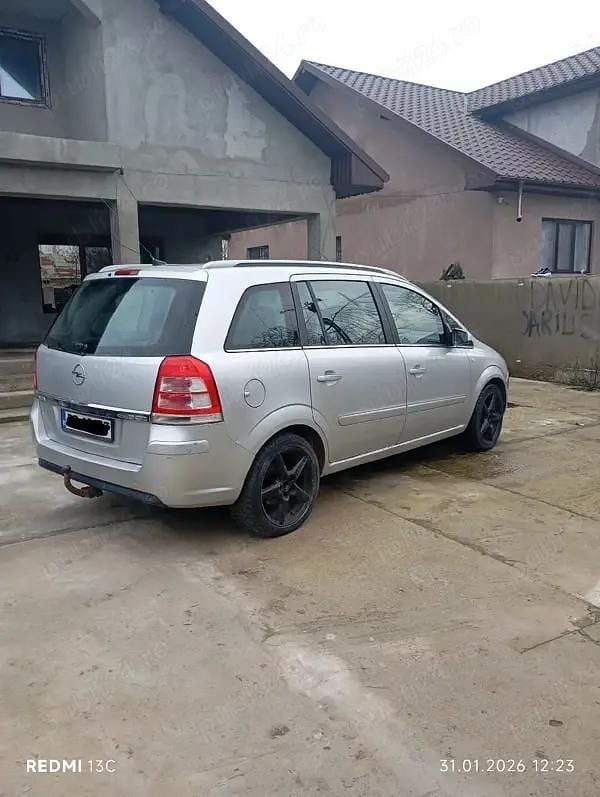 Second-hand 2007 Opel Zafira Monovolum | 1.600 EUR (Preț OK) - Imagine 1/4