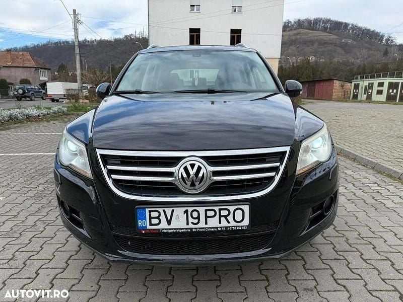 Culoarenegru Utilizat 2009 VW Tiguan Track & Field SUV | 6.390 EUR (Preț OK) - Imagine 1/4