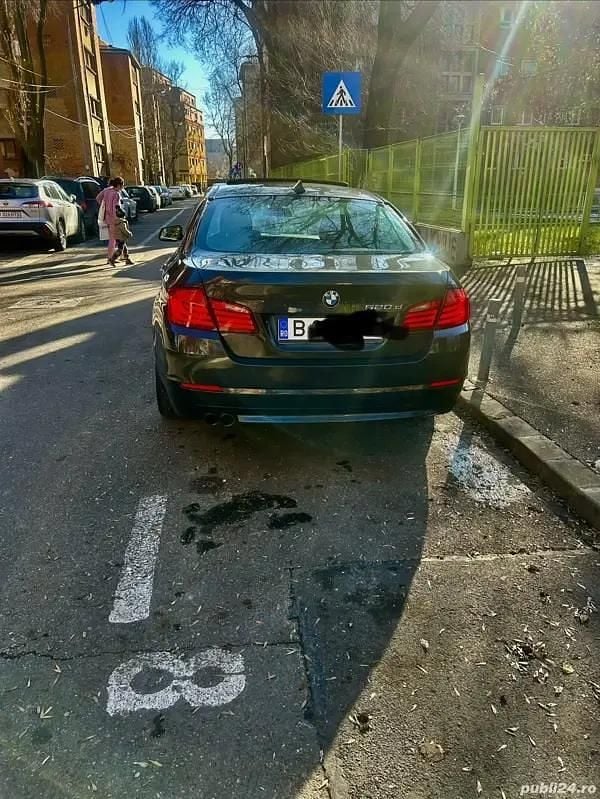 Second-hand BMW 520 184 CP (135 kW) 2012 Berlinǎ