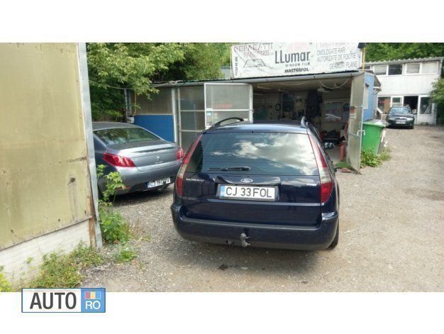 Albastru Utilizat 2004 Ford Mondeo Break | 1.700 EUR (Puțin scump) - Imagine 1/4