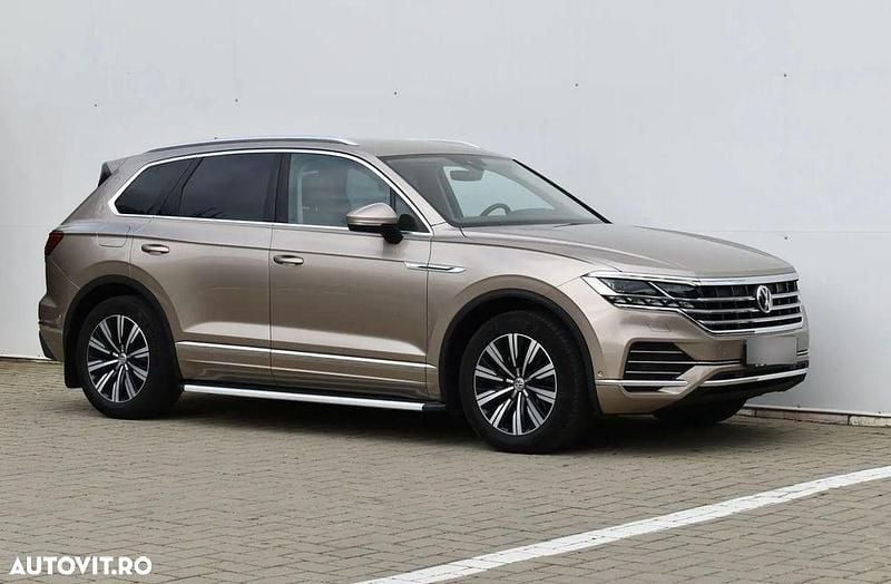 Culoaregalbeuriu Utilizat 2019 VW Touareg Elegance SUV | 32.300 EUR (Preț OK) - Imagine 1/4