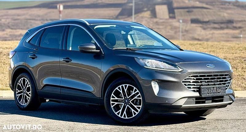 Second-hand Ford Kuga Titanium 225 CP (165 kW) 2021 Culoaregri SUV