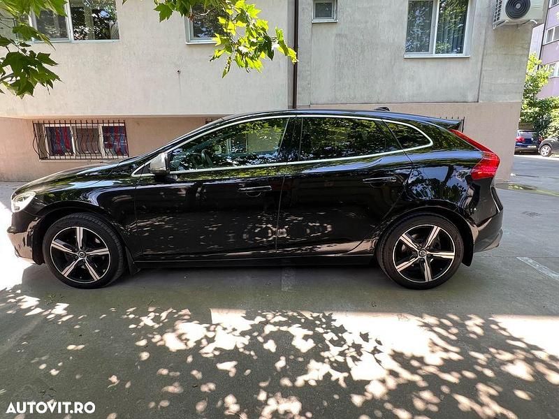 Second-hand Volvo V40 R-Design 190 CP (139 kW) 2018 Negru Break