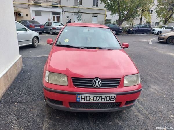 Rosu Utilizat 2001 VW Polo Hatchback | 700 EUR - Imagine 1/4