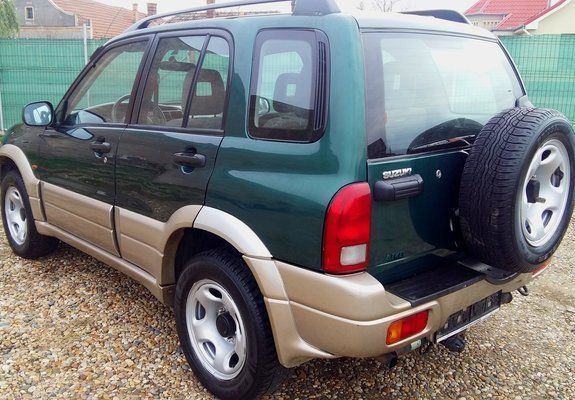 Second-hand Suzuki Grand Vitara 109 CP (80 kW) 2003 Verde metalizat SUV
