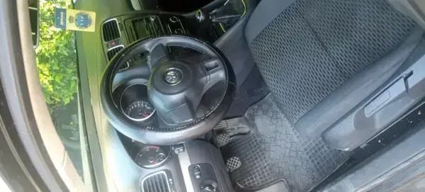 Utilizat 2011 VW Golf VI Break | 2.800 EUR (Preț bun) - Imagine 1/4