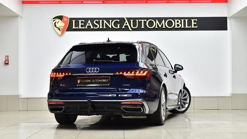 Second-hand Audi A4 S-Line 204 CP (150 kW) 2022 Albastru Break